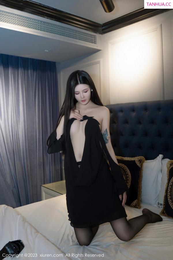 罗熙桐  [XiuRen]高清写真图 2023.07.10 No.7050 桐桐 黑丝美臀第55张图片